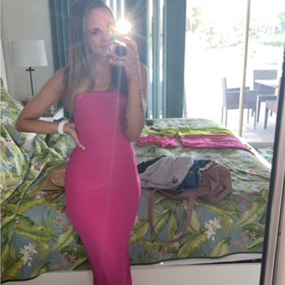 Lulu's Vibrant Fuchsia Strapless Dress